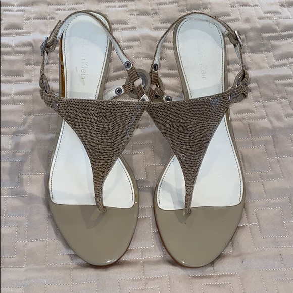 Size 6 1/2 Calvin Klein nude heels - Picture 1 of 7